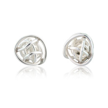 Boucles d&#39;oreilles en argent sterling avec boucles d&#39;oreilles en argent sterling